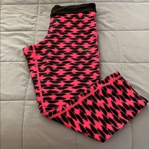 Nike Dri-fit Capri pants
